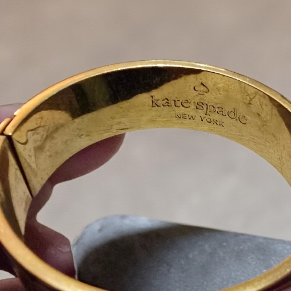 Kate Spade *Rare* Puttin On The Ritz Bangle - Picture 2 of 3
